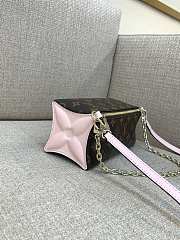 Louis Vuitton LV Bloom Pouch Rose 22.5 x 13 x 13 cm - 2