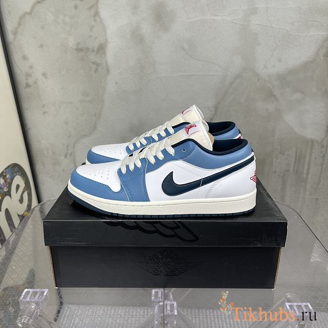 Air Jordan 1 Low SE Shoes Armory Navy - 1