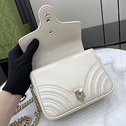 Gucci GG Marmont Mini Top Handle Bag Light Grey 17x13x6cm - 3