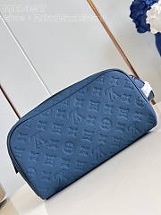 Louis Vuitton LV Dopp Kit Sapphire 28 x 15 x 16.5 cm - 2