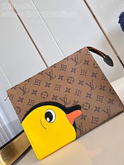 Louis Vuitton LV Trio Toilet Pouch Animonogram 25 x 20 x 5.5 cm - 3