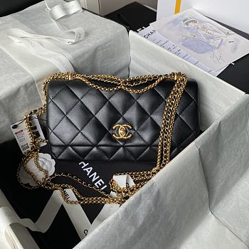 Chanel Flap Bag Black Lambskin Gold 26x15x7cm