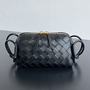 Bottega Veneta Intrecciato Concert Pouch Black 18.5x11.5x8.5cm - 1