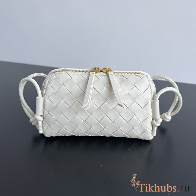 Bottega Veneta Intrecciato Concert Pouch White 18.5x11.5x8.5cm - 1