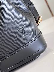 Louis Vuitton LV Noé BB Black 20 x 20 x 15 cm - 4