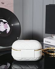 Chanel Vanity Case White Bag 16.5x13.5x10.5cm - 6