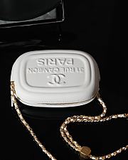 Chanel White Clutches 18x13x6cm - 5