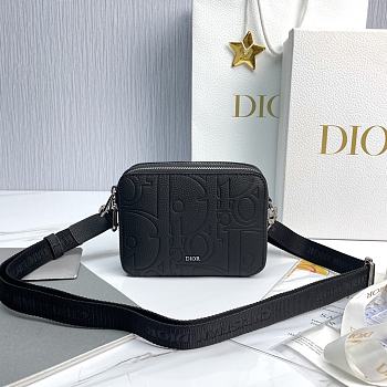 Dior Zipped Pouch Strap Black Gravity Leather 17 x 12.5 x 6 cm