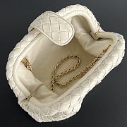 Bottega Veneta Lauren 1980 Clutch White 31cm - 3