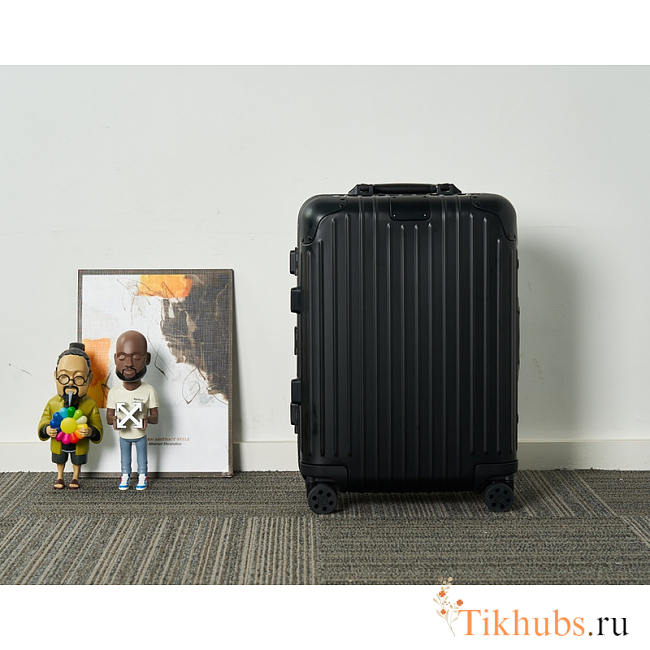 Rimowa Essential Cabin Lightweight Carry-On Suitcase Black 55x40x23cm - 1