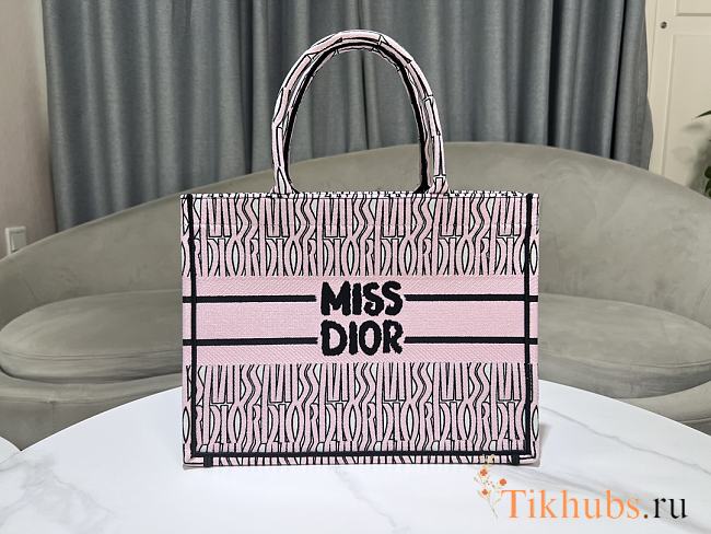 Dior Medium Book Tote White Pale Pink Allover 36 x 27.5 x 16.5 cm - 1