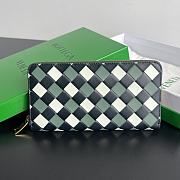 Bottega Veneta Leather Intrecciato Bifold Wallet - 1