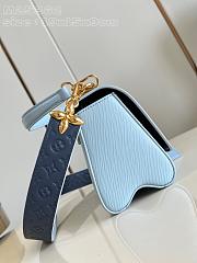 Louis Vuitton LV Twist PM Washed Blue 19 x 15 x 9 cm - 4