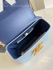 Louis Vuitton LV Twist PM Washed Blue 19 x 15 x 9 cm - 2