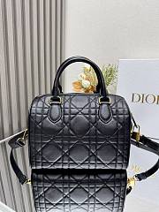 Dior Groove 25 Bag Black Macrocannage Calfskin 25 x 19 x 16 cm - 5