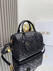 Dior Groove 25 Bag Black Macrocannage Calfskin 25 x 19 x 16 cm - 2