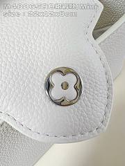 Louis Vuitton LV Capucines East-West Mini White 22 x 12 x 8 cm - 5