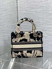 Dior Medium Lady D-Lite Bag Beige Black Fleurs Mystiques 24cm - 2