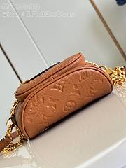 Louis Vuitton LV Mini Bumbag Cognac 17x12x9.5cm - 5