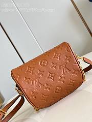 Louis Vuitton LV Mini Bumbag Cognac 17x12x9.5cm - 3