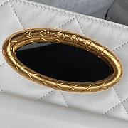 Chanel Clutch Lambskin Gold Plated Metal White 25x19x3cm - 2