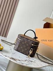 Louis Vuitton LV Vanity PM Bag Monogram 19 x 11 x 13 cm - 4