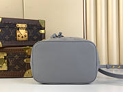 Louis Vuitton LV Néonoé BB Trianon Gray 20 x 20 x 13 cm - 5