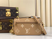 Louis Vuitton LV Pochette Métis East West Arizona 21.5x13.5x6cm - 3