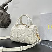 Dior Groove 20 Bag White Calfskin 20.5 x 13.5 x 12 cm - 5