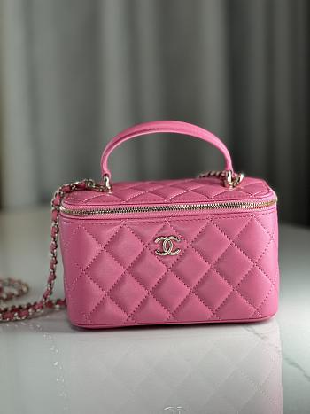 Chanel Handle Vanity Pink Lambskin 17cm