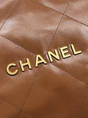 Chanel Small 22 Handbag Brown Gold 35x37x7cm - 4