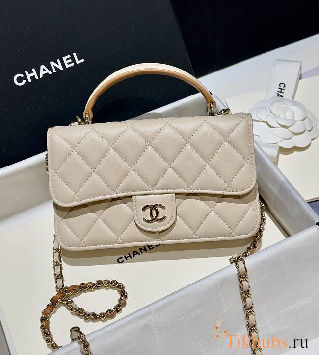 Chanel 23P Woc Flap Bag Caramel Lambskin 17cm - 1