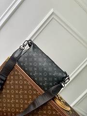 Louis Vuitton LV Pochette Monogram Accessoire XL 28 x 16.5 x 9 cm - 4