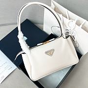 Prada White Medium Leather Shoulder Bag 28x18x11cm - 1