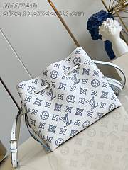 Louis Vuitton LV Bella Mahina White Blue 19 x 22 x 14 cm - 4