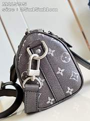 Louis Vuitton LV Keepall Bandoulière 25 Black 25 x 15 x 11 cm - 3