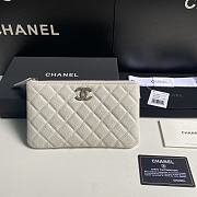 Chanel Wallet Caviar Gold White 20cm - 1