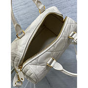 Dior Groove 25 Bag White Macrocannage Calfskin 25 x 19 x 16 cm - 6