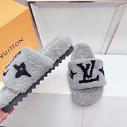 Louis Vuitton LV Paseo Flat Comfort Mules Grey - 2