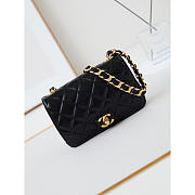 Chanel Classic Flap Bag Leather Black 20x13x4.5cm - 1