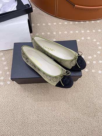 Chanel Ballerina Green Black Velvet Flat