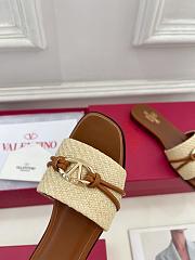 Valentino Garavani VLogo Raffia-trimmed Leather Slides - 4