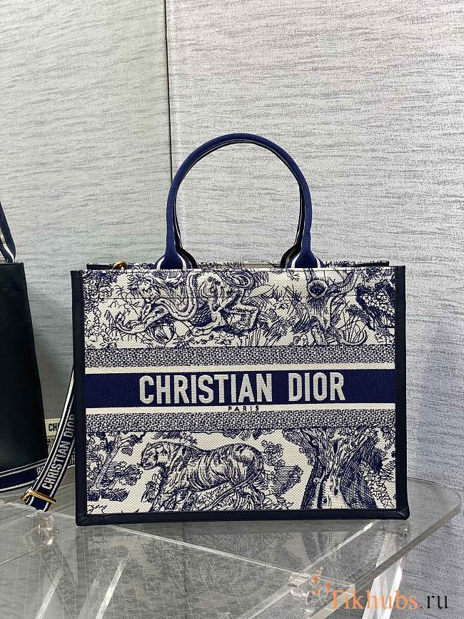 Dior Medium Book Tote White Navy Blue Sauvage 36.5 x 28 x 16.5 cm - 1