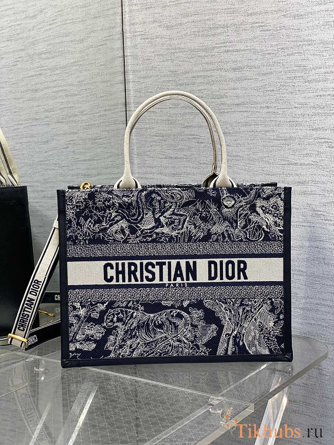 Dior Medium Book Tote Blue Ecru 36.5 x 28 x 16.5 cm - 1