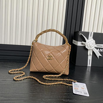 Chanel Clutch With Chain Shiny Lambskin Gold Milky Tea 18.5cm