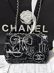 Chanel 24B Flap Bag Black 21cm - 4