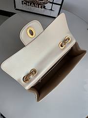 Chanel Jumbo Flap Bag Beige Lambskin Gold 30x21x8cm - 4