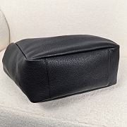 YSL LE 5 À 7 Bea Grained Leather Black 50x28x18cm - 4