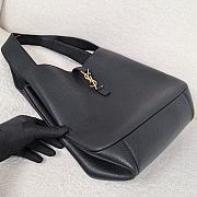 YSL LE 5 À 7 Bea Grained Leather Black 50x28x18cm - 3