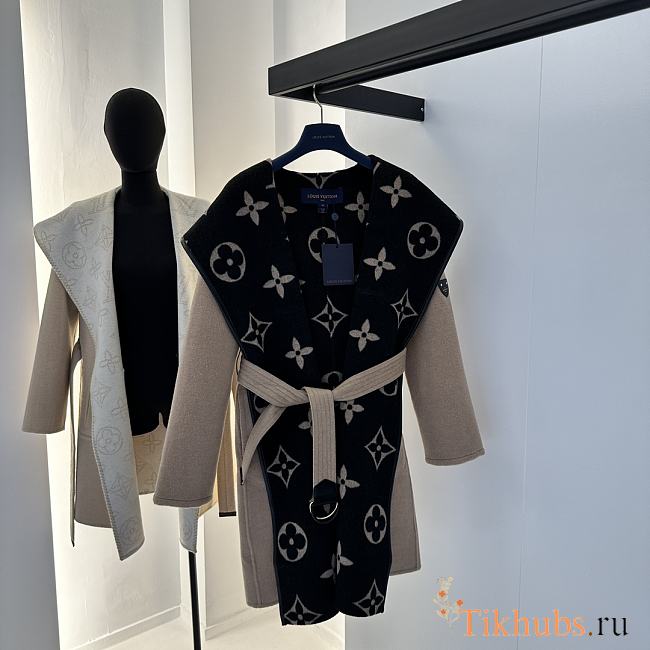 Louis Vuitton LV Hooded Wrap Coat 04 - 1